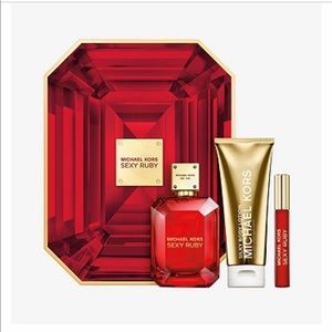 Michael Kors Sexy Ruby Gift set ***NEW****